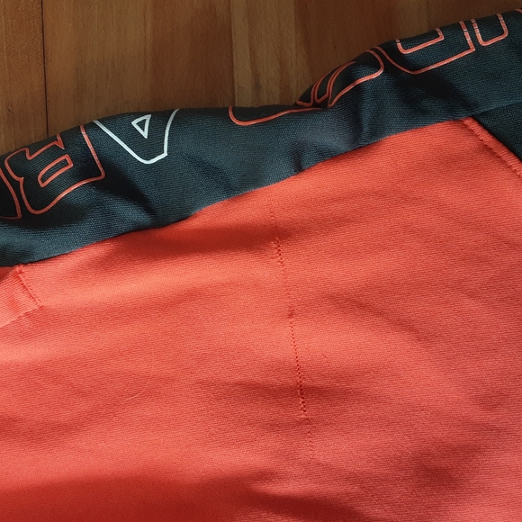 Boy size m under armour short - 3 FOR 20$ - Picture 2 of 2